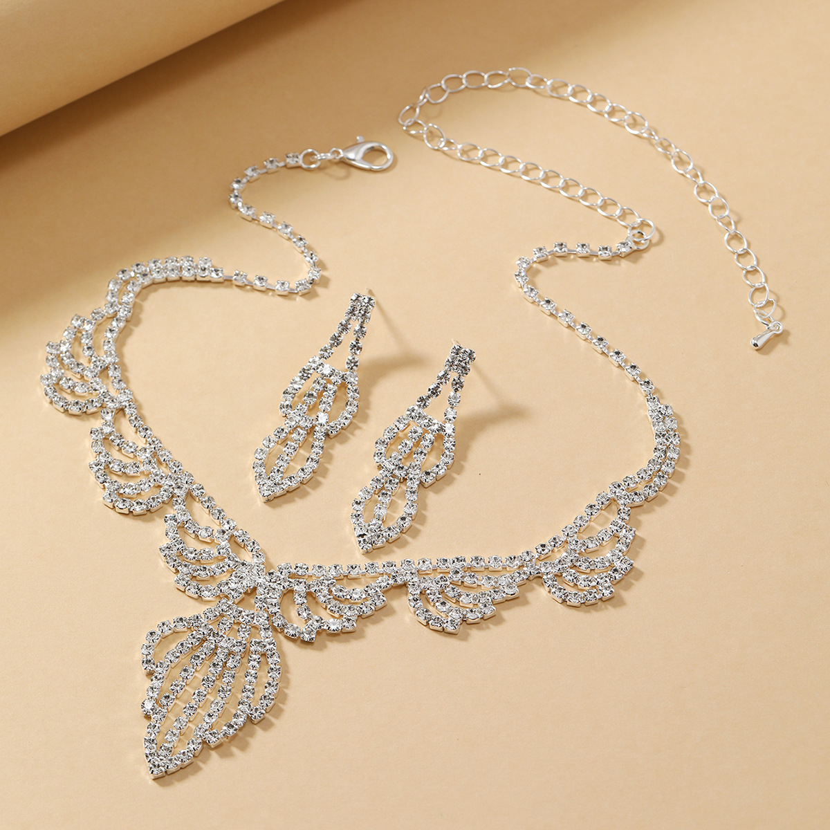 European and American cross-border best-selling women's jewelry, light luxury evening gowns, accessories, wedding dresses, two-piece sets, necklaces and earrings Specification image