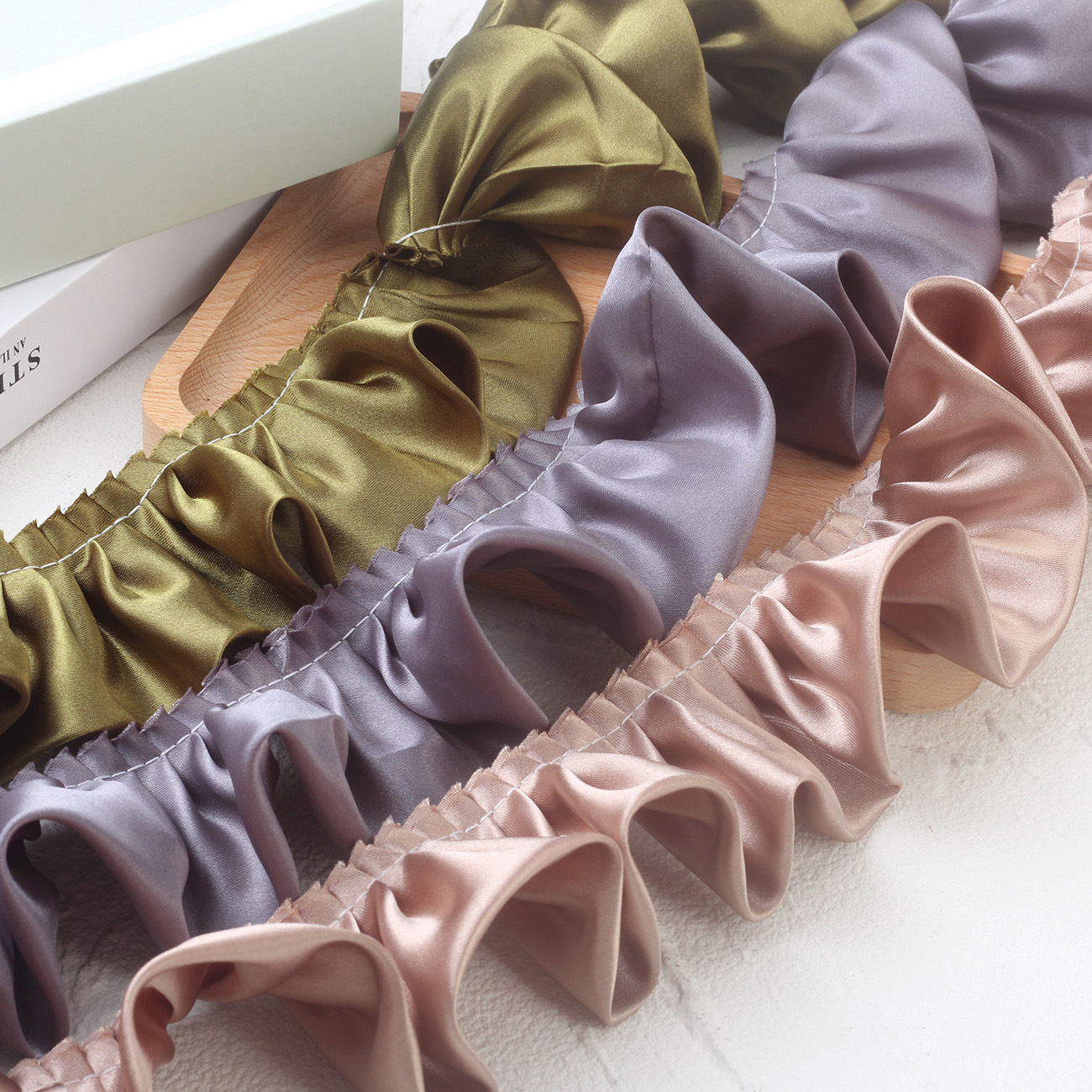 In stock: 5.5cm double-layer color butyl wrinkled headscarf, curtains, home textiles, cushions, cushions, blankets, fringes, discounted lace Specification image