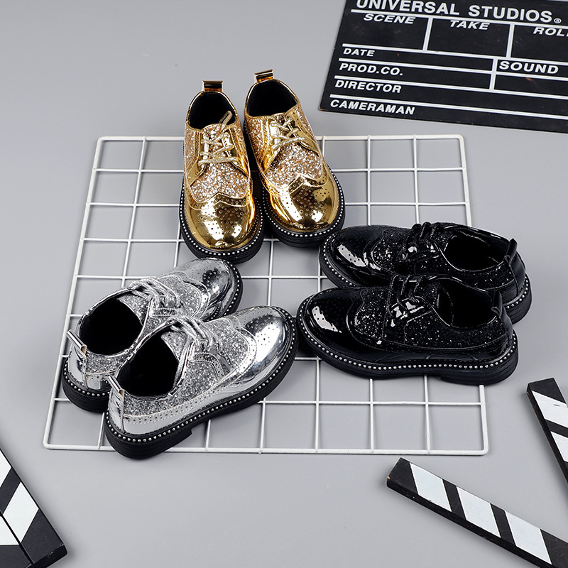 Children's leather shoes, baby hosts performance, hollowed-out lace-up children's shoes, fashionable shiny boys' magic stickers, a pair of leather shoes Specification image