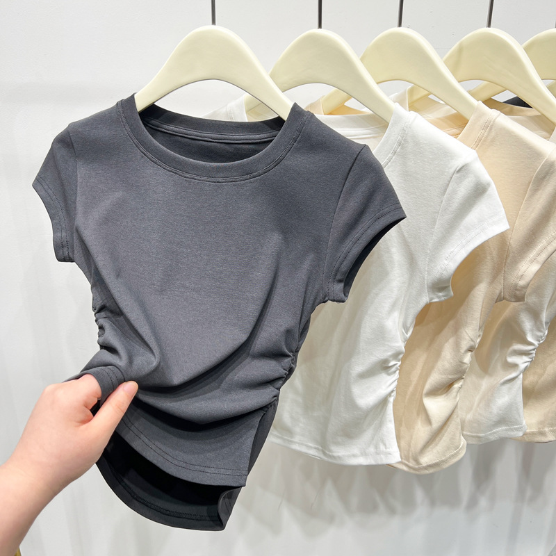 Black solid off-the-shoulder T-shirt for women's summer 2025 new style, slimming and waist-cinching, paired with a short base layer top Application Scenario