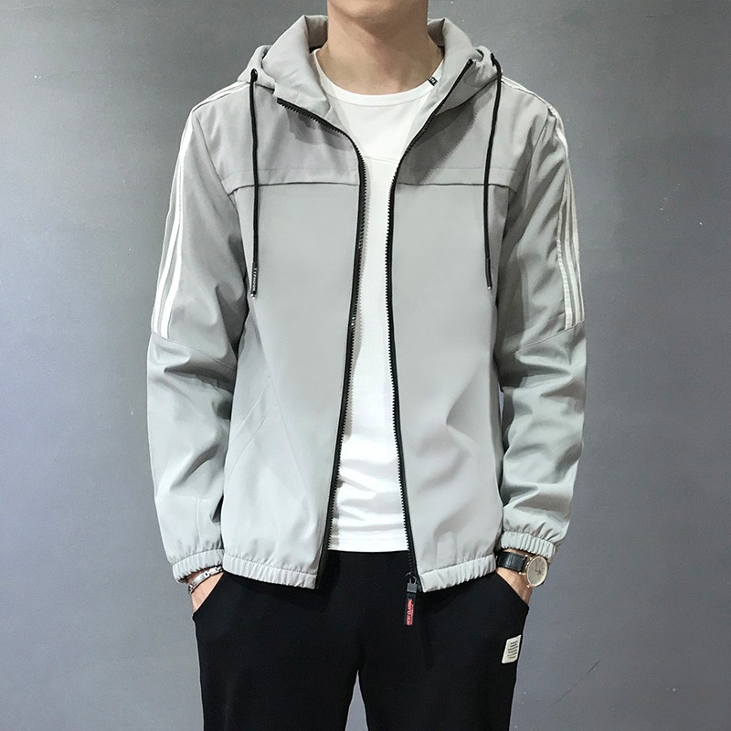 【 Trend 】 Spring and Autumn collection: Three-bar sports jacket for middle-aged and young people, men's breathable top, loose outdoor windbreaker with cap Application Scenario