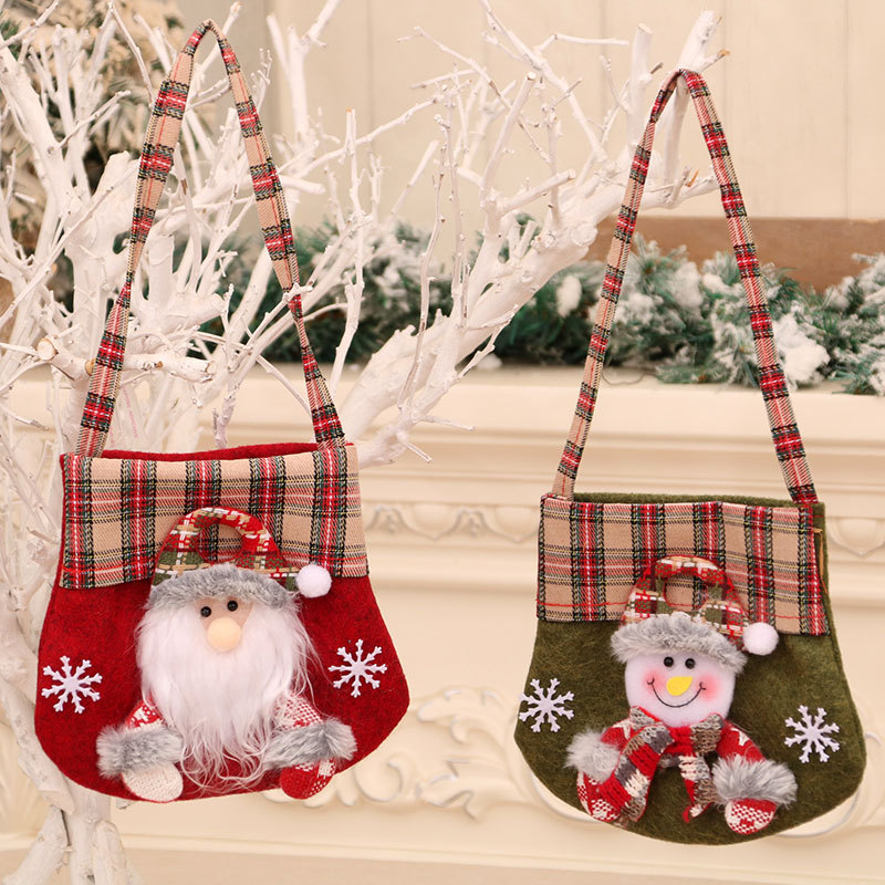 New Plaid Cartoon Christmas Candy Bag Gift Bag Christmas Tote Bag Apple Bag Christmas Gift Application Scenario