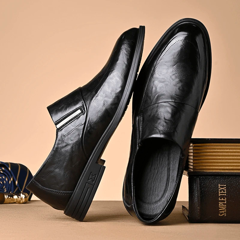 Qida Shoe Store's new high-end men's shoes for autumn and winter are business, fashionable and casual leather shoes with a cowhide surface and a British-style one-step style Specification image