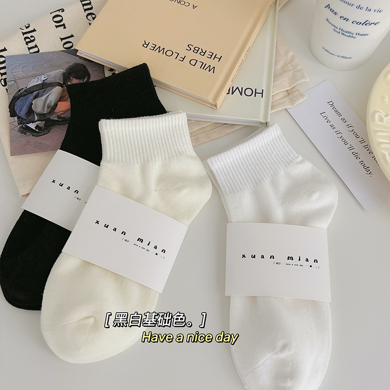 All-cotton short socks, solid-color socks, pure cotton short socks for women, student sports and casual, dopamine trendy socks, candy-colored boat socks Application Scenario