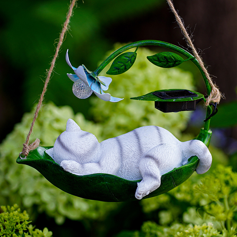 Courtyard ornaments, animal trees, hanging decorations, solar decorative lights, Southeast Asian outdoor villa, small garden, balcony set details Picture
