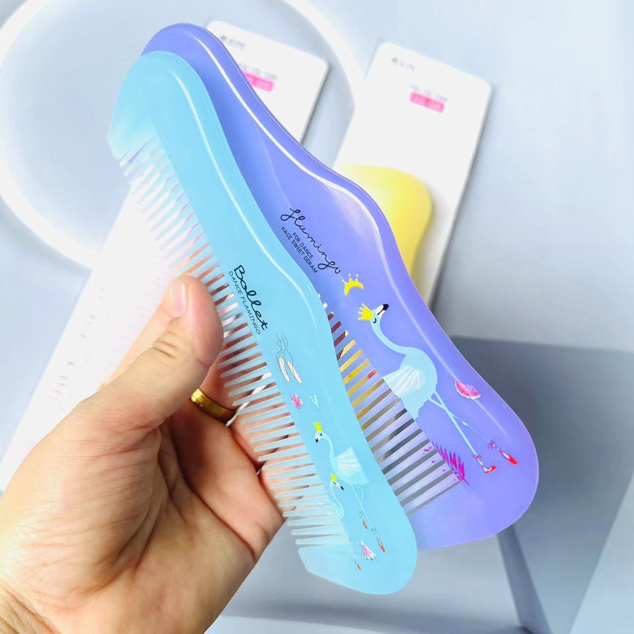 1052-04 Comb hair comb household female anti-static close tooth comb special styling comb 1 yuan supply details Picture