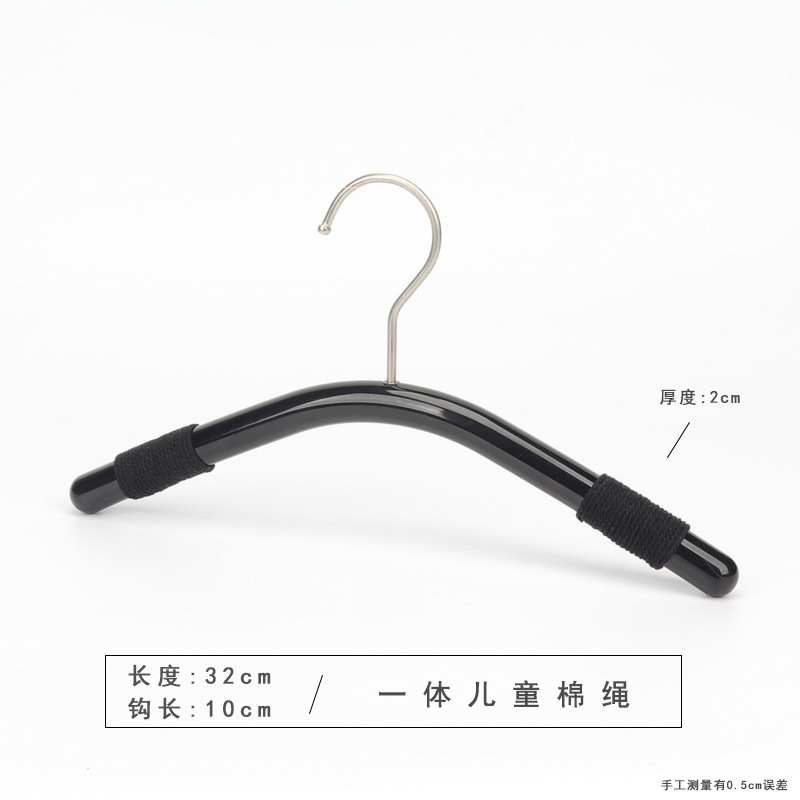 Wholesale LOGO of acrylic children's clothes hanger, black one-piece anti-slip, small, medium and large children's clothes hanger and trouser hanger Application Scenario