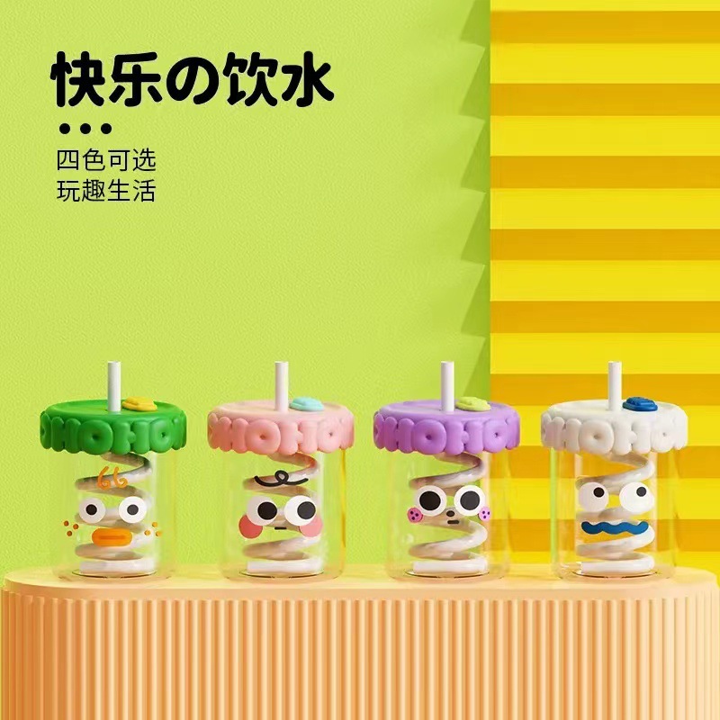 High Borosilicate Glass Water Cup With Cover Cartoon Children's Water Cup Cute Coffee Cup Straw Cup High Temperature Resistant Glass Cup Application Scenario