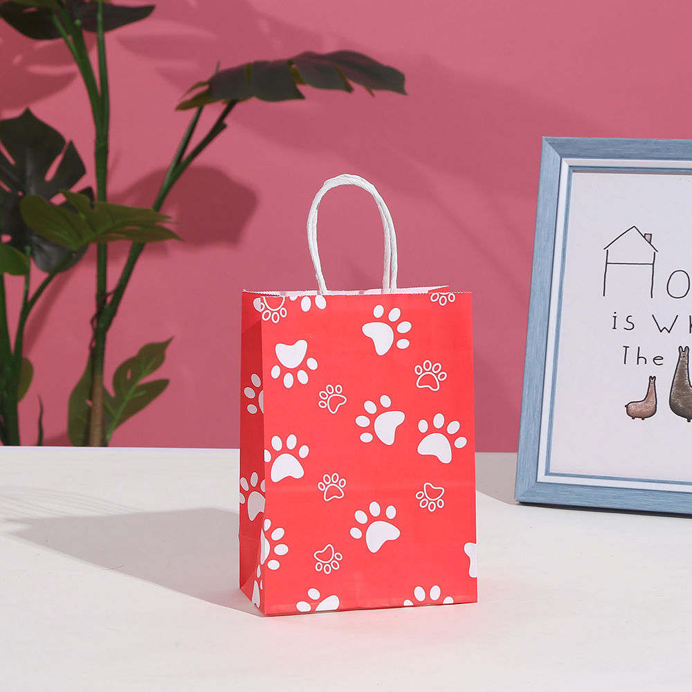Amazon's best-selling kraft paper party birthday dog footprint themed dining packaging bags for home item storage Application Scenario