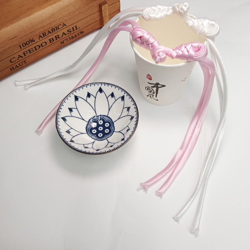 In-stock cheongsam button, retro Chinese-style clothing, handcrafted Chinese-style long tail pipa button, Tang suit evening dress button details Picture