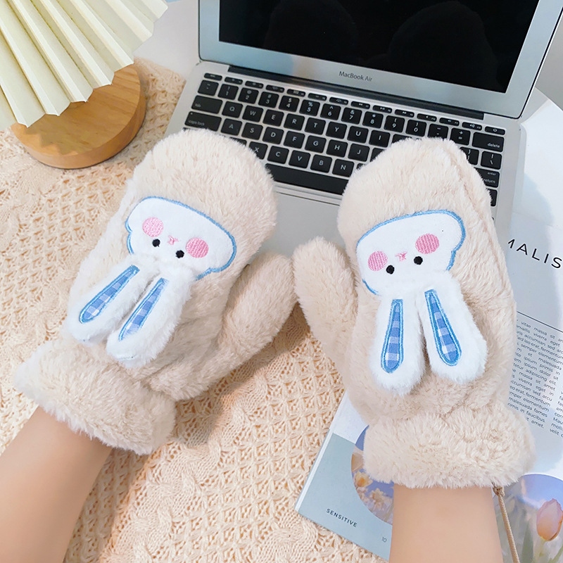 The 2022 glove girl winter is cute, warm, thickened with fleece and windproof, all referring to the Korean version of student cycling fleece winter girls details Picture