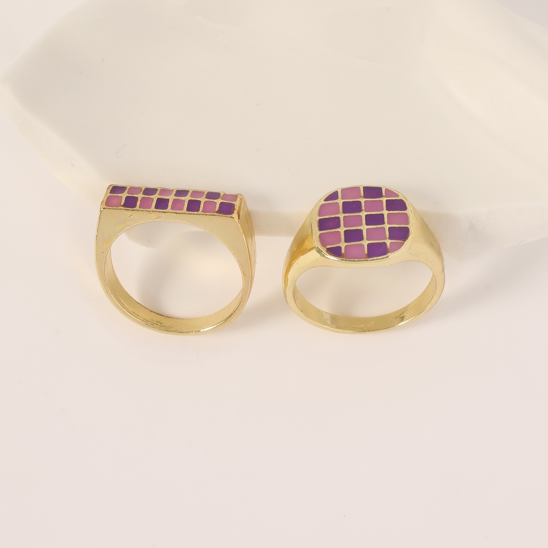 Wholesale of popular cross-border colorful sweet checkerboard checkered oil-dripping rings, fashionable and creative geometric rings for women's jewelry from Europe and America Item Picture