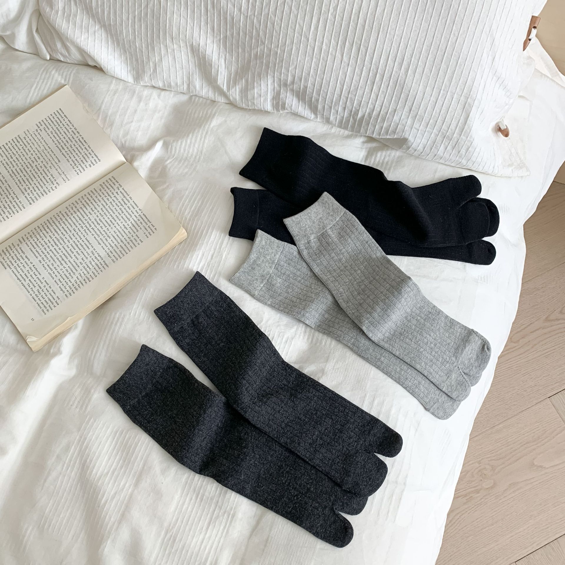 One-piece consignment service for Japanese wide striped solid two-toed socks, minimalist basic style Tabi two-toed socks, and spring/summer thin cotton socks details Picture