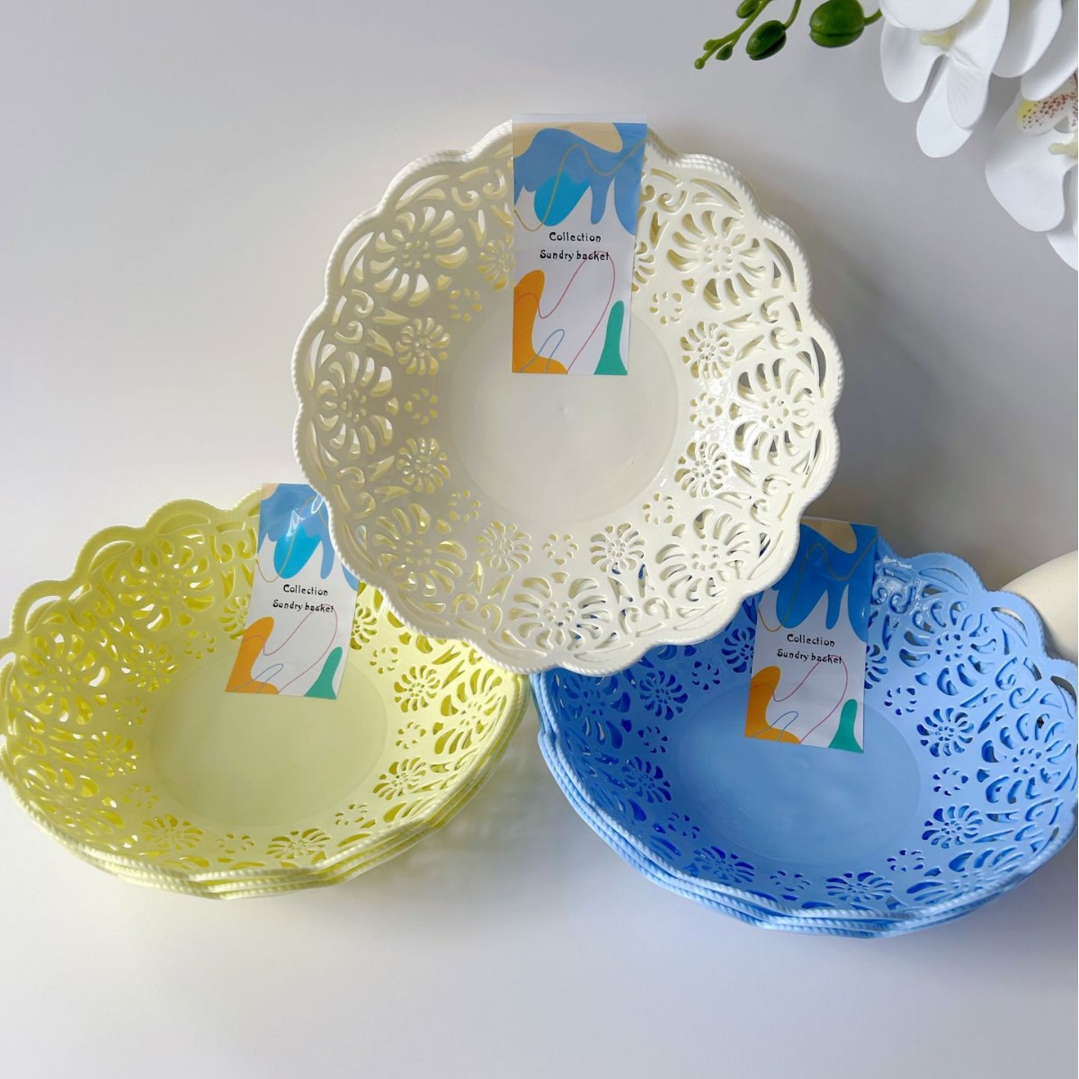 Lace-shaped hollow fruit basket, round fruit and vegetable basket, kitchen plastic vegetable draining sieve, fruit and vegetable storage basket, fruit plate Item Picture