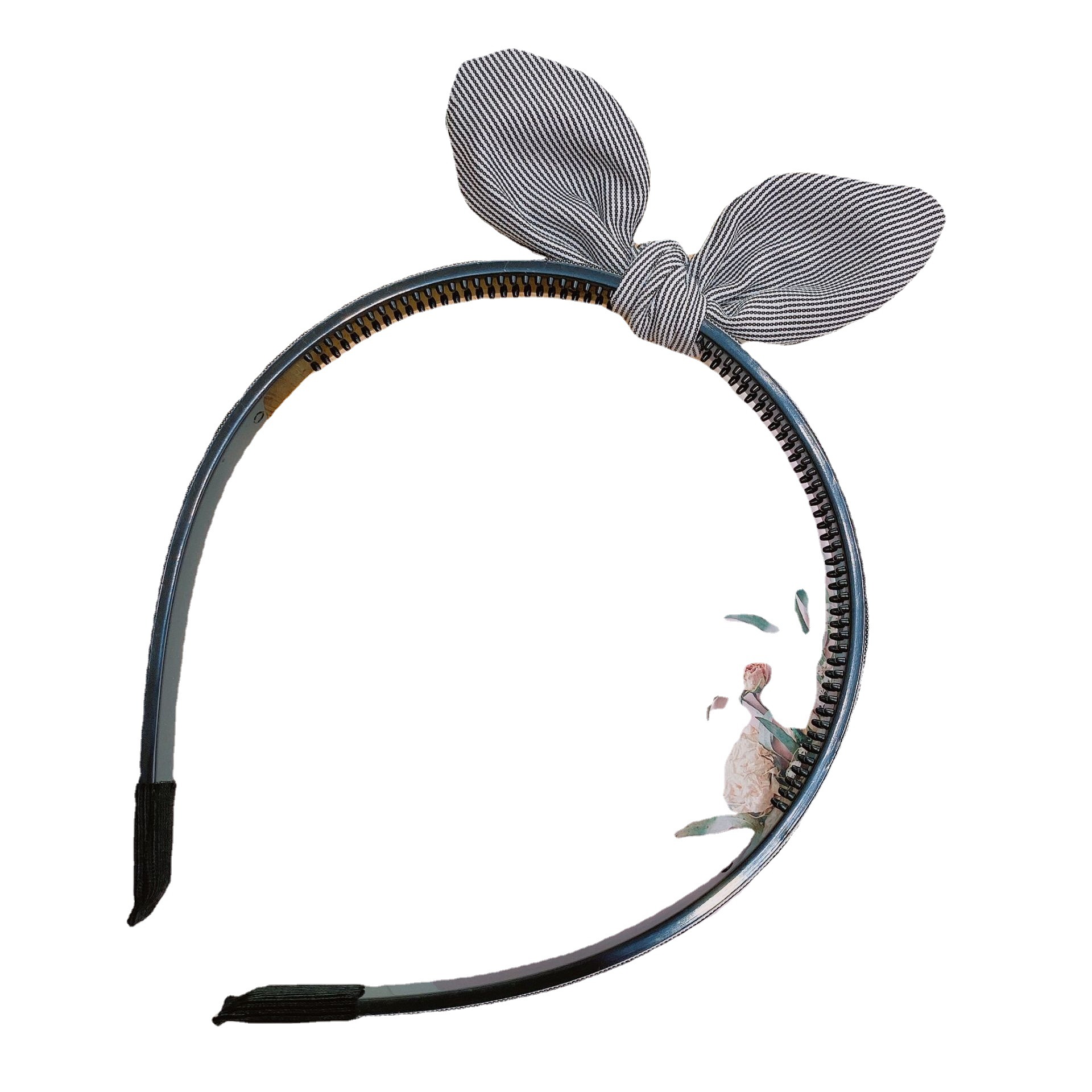 The new hair accessories from Dongdaemun, South Korea, feature a variety of floral rabbit-ear headbands, which are sweet and cute for girls Item Picture