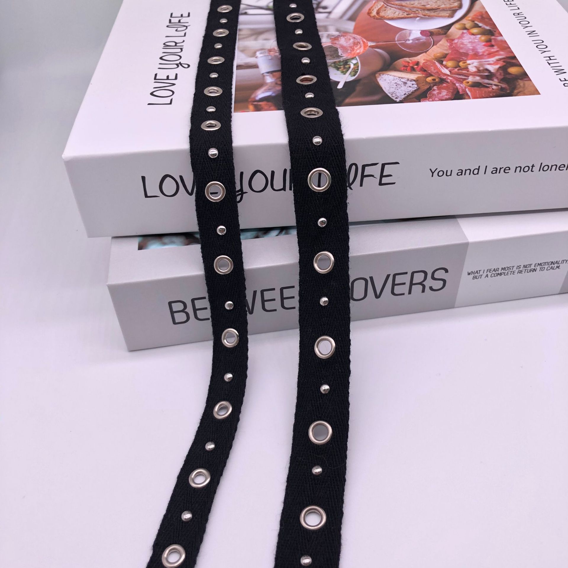 Herringbone Terylene Cotton Lace Webbing Diy Home Textile Shoe Bag Clothing Accessories Claw Nail Copper Buckle Air-Eye Webbing Application Scenario