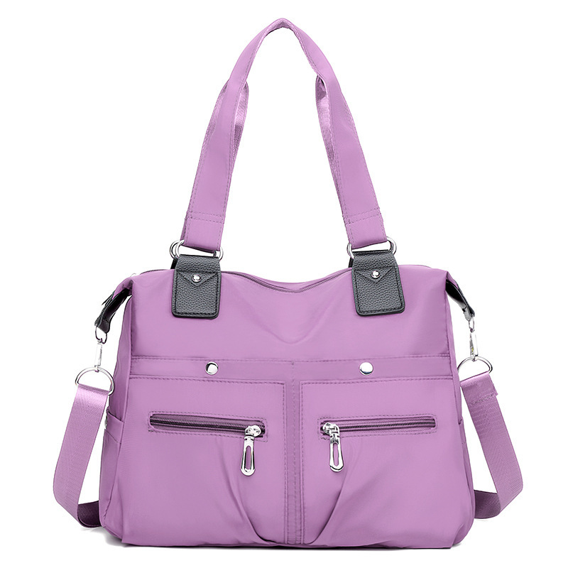 Lightweight and casual tote bag, large-capacity commuting single-shoulder canvas bag, fashionable Oxford cloth large bag, nylon handbag Application Scenario