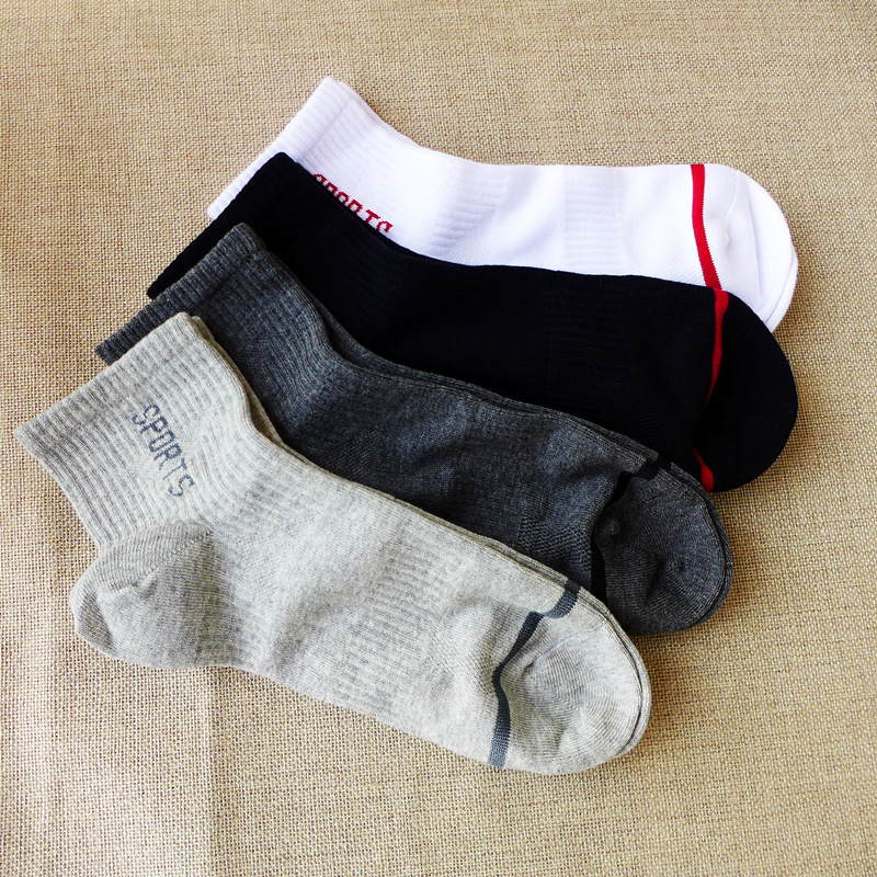 Spring And Autumn Thick Pure Cotton Socks Breathable Deodorant Perspiration Solid Color Letter Hygroscopic Gift Box Huabang Men Sports Socks Application Scenario