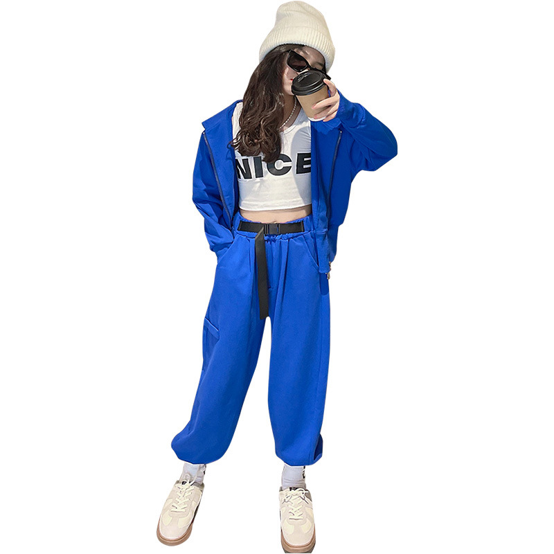 The 2022 new style of popular children's sportswear for girls, a two-piece set of autumn fashion trends for older women Item Picture