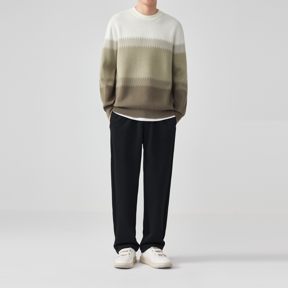 Momeck Fashion color-blocking round-neck sweater for men 2024 Winter Edition, Sesame dot jacquard men's knitted sweater for October 2020 Application Scenario