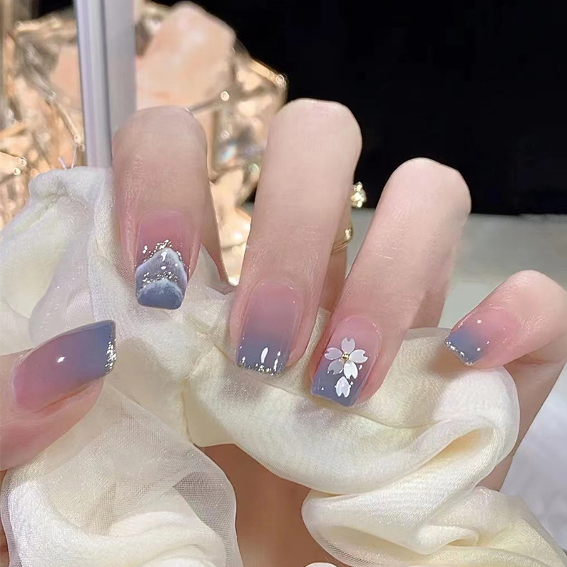 穿戴甲批发短薄款新品指甲片蓝色渐变晕染闪亮碎片美甲片nail