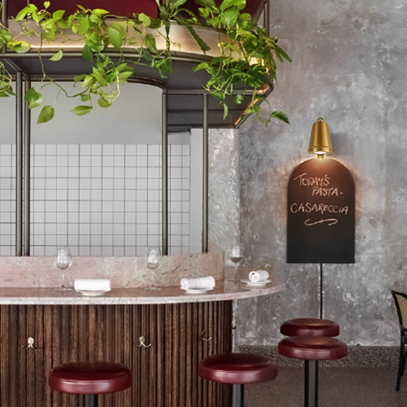 室外壁灯实物图