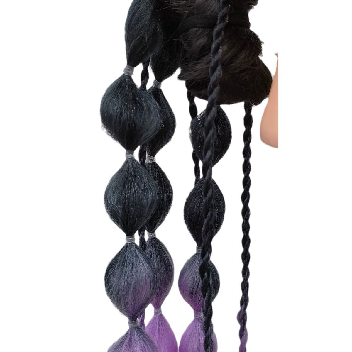 A 50g hand-braided ponytail wig, a must-have for trendy and fashionable women's street style Application Scenario