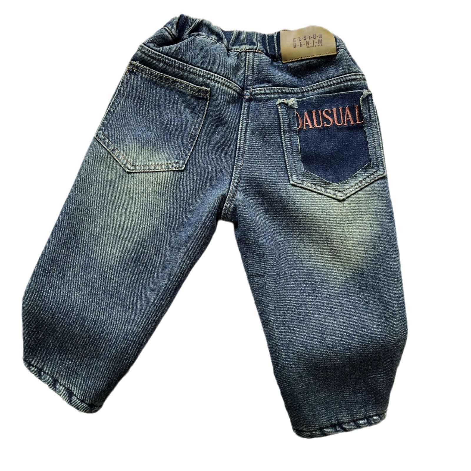 New autumn and winter children's clothing: Boys' labeled lettered pocket fleece jeans, Korean-style stylish long pants Item Picture