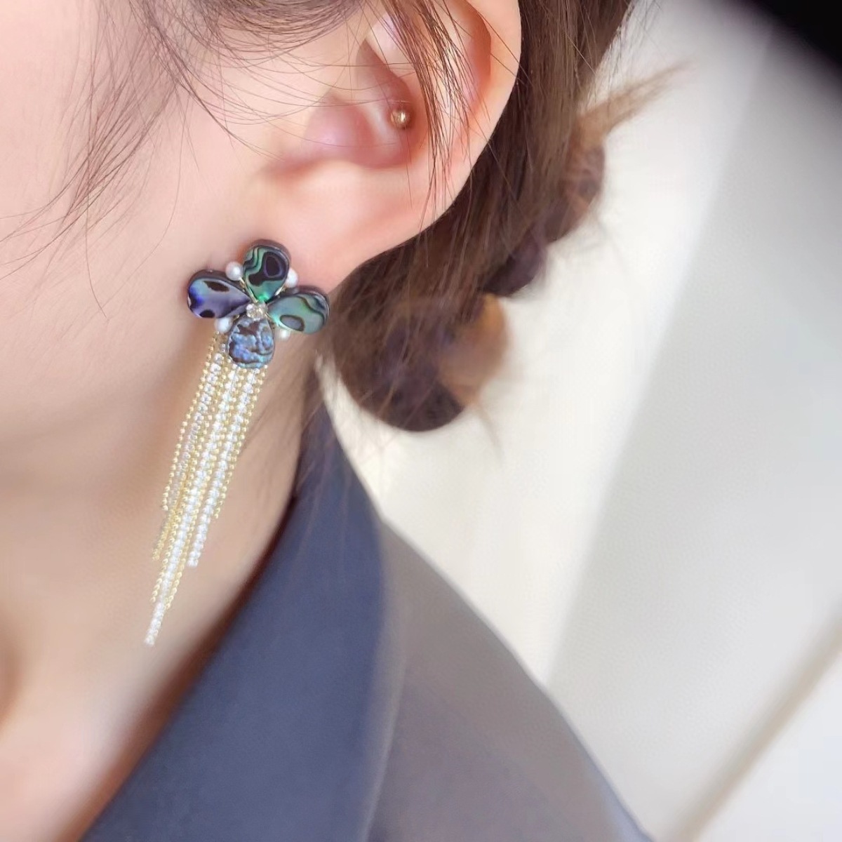 Ed082012 Light Luxury Abalone Shell Pearl Fringe Earrings Senior Sense Earrings Retro New Flower Long Fringe Specification drawing