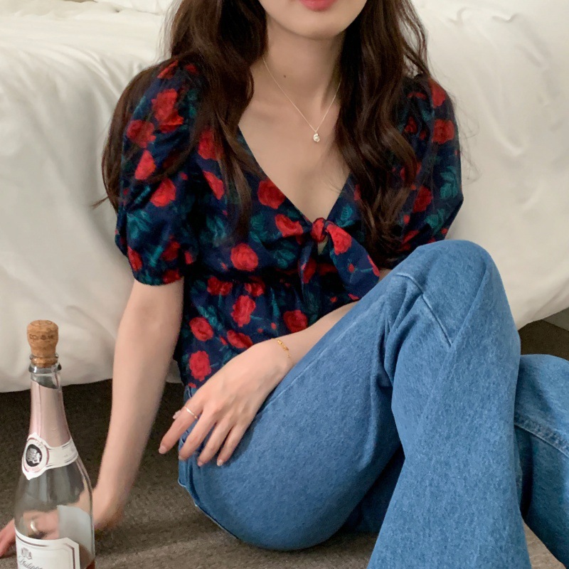 2022 Summer retro rose V-neck tie design, waist-cinching short ruffled puffed sleeve shirt for women