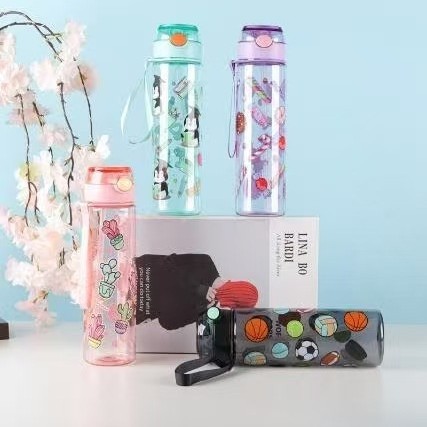 Cross-border wholesale best-selling small animal pattern space cups, silicone spout bouncing straw cups, water cups, portable sports water bottles full figure