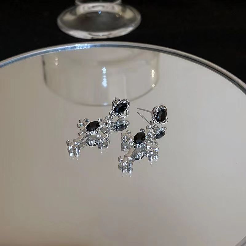Dark serie ~ luz de lujo cruz estrella de montaña pendientes para mujeres de alta clase sentido nicho ins temperamento moda sentido de la oreja colgante orejas Specification image