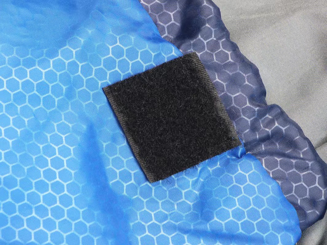 Wholesale 1.3kg envelope-style cap sleeping bags, polyester waterproof coating outdoor camping warm sleeping bags, adult sleeping bags Application Scenario