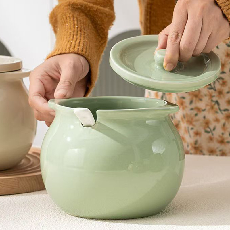 北欧陶瓷猪油罐奶油风家用厨房耐高温带盖勺调料罐辣椒荤油罐子