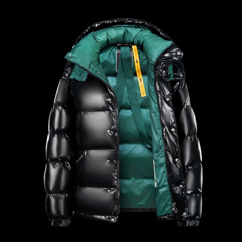 The new 2024 men's white duck down jacket, a trendy and warm men's brand, features a glossy short thickened hooded jacket in black and green