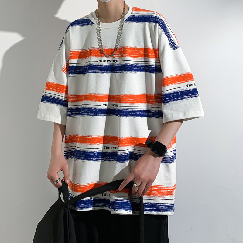 All-cotton striped short-sleeved T-shirt for men in 2024, a versatile and loose five-quarter sleeve pure cotton T-shirt for Hong Kong-style teenagers, a trend in clothing Application Scenario