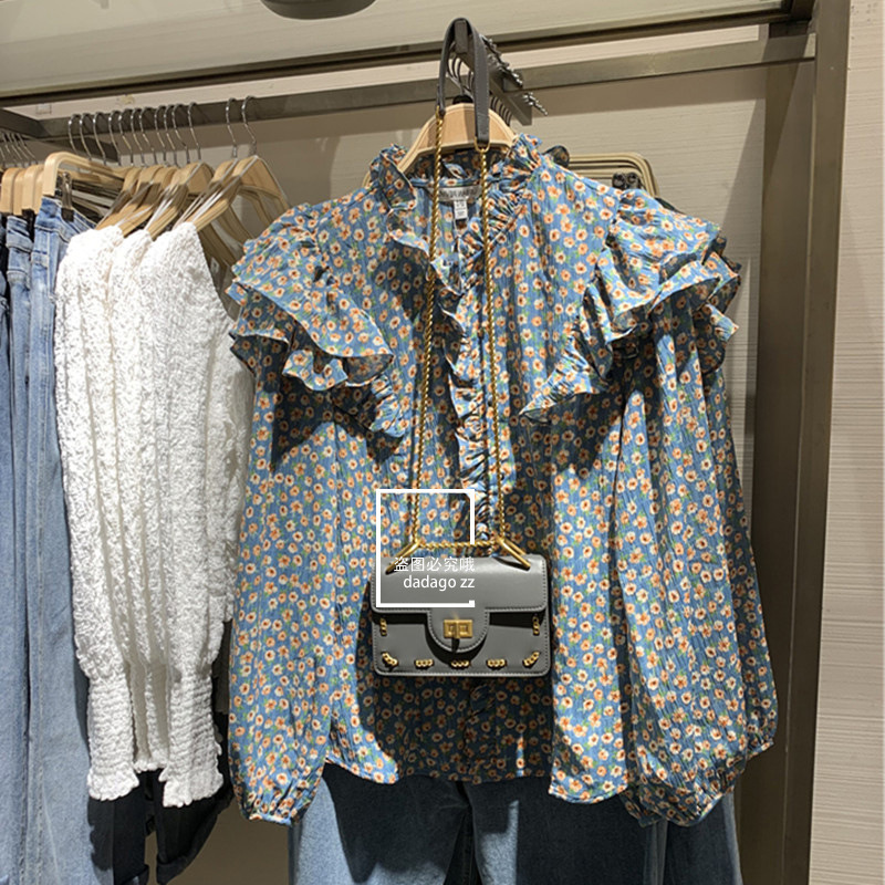 The French retro floral blouse is a slimming trend in Hong Kong in the spring and autumn of 2021. The black ear-trimmed shirt is sweet for women Item Picture