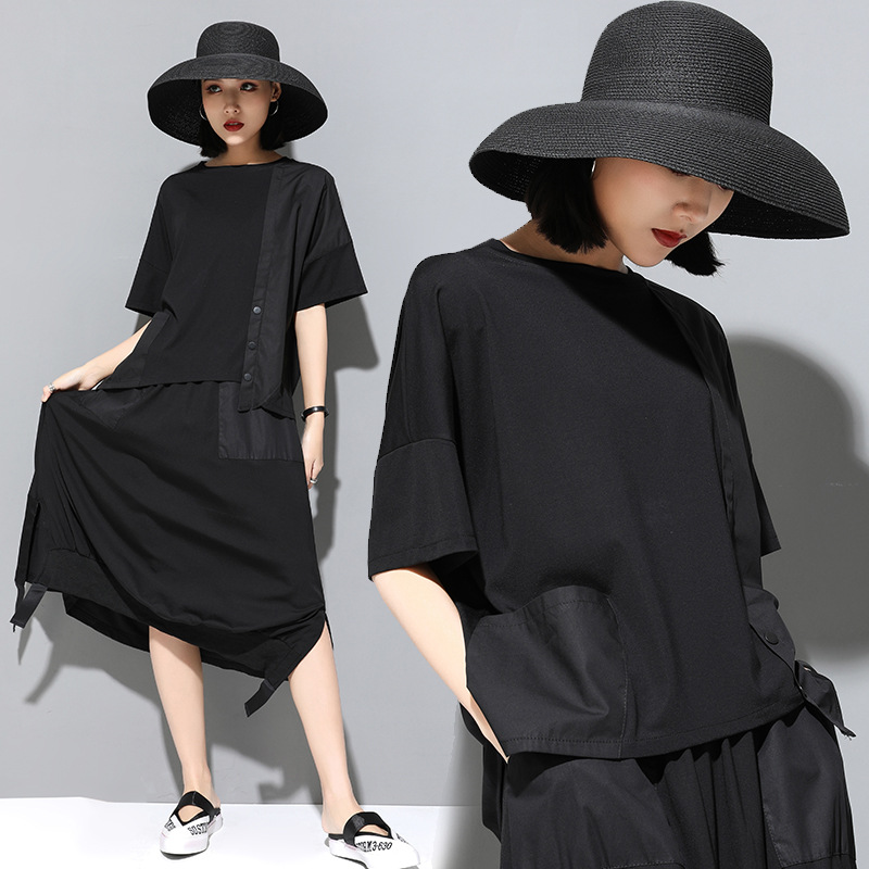 A new dark and cold style women's T-shirt with a patchwork style on Instagram for the summer of 2025 in Europe and America, a unique and niche top Application Scenario