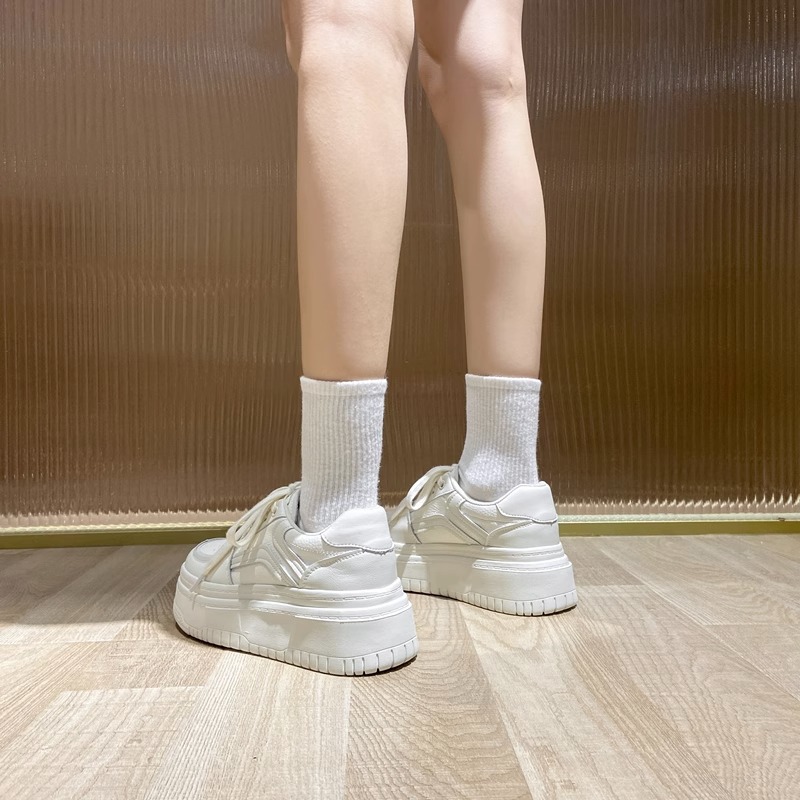 女式休闲单鞋实物图
