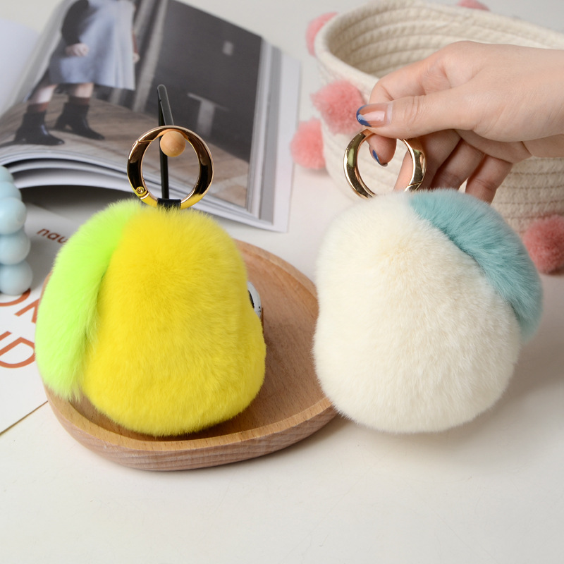 可爱獭兔毛水产品图