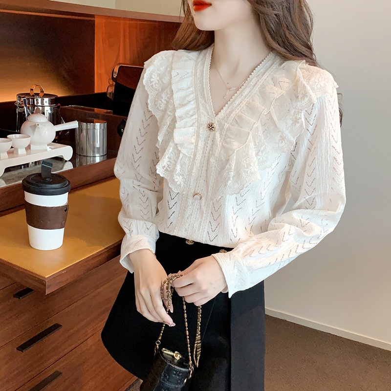 French lace V-neck early autumn chiffon shirt for women's autumn 2022 new long-sleeved, unique and stylish