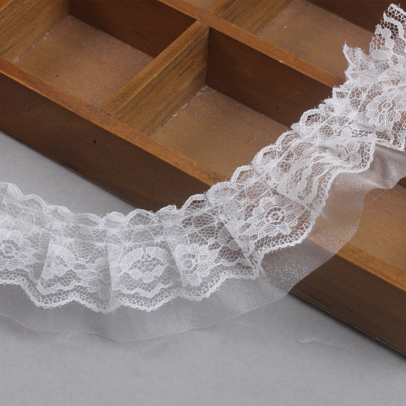In stock: 5cm double-layer lace polyester yarn pleated toy dolls for home textile decoration, discounted lace Application Scenario
