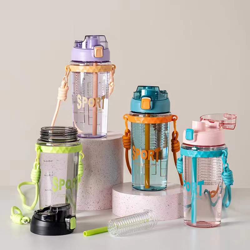 New product: High appearance level, bouncy lid, double-drinking cup, portable cup with outdoor shoulder strap, direct drinking cup, student tea brewing plastic cup full figure