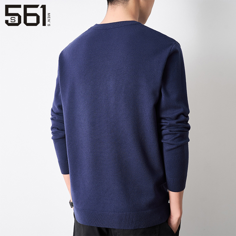 New solid color round-neck knitted sweater for men in autumn, with a base layer, long-sleeved top and warm sweater for men Application Scenario