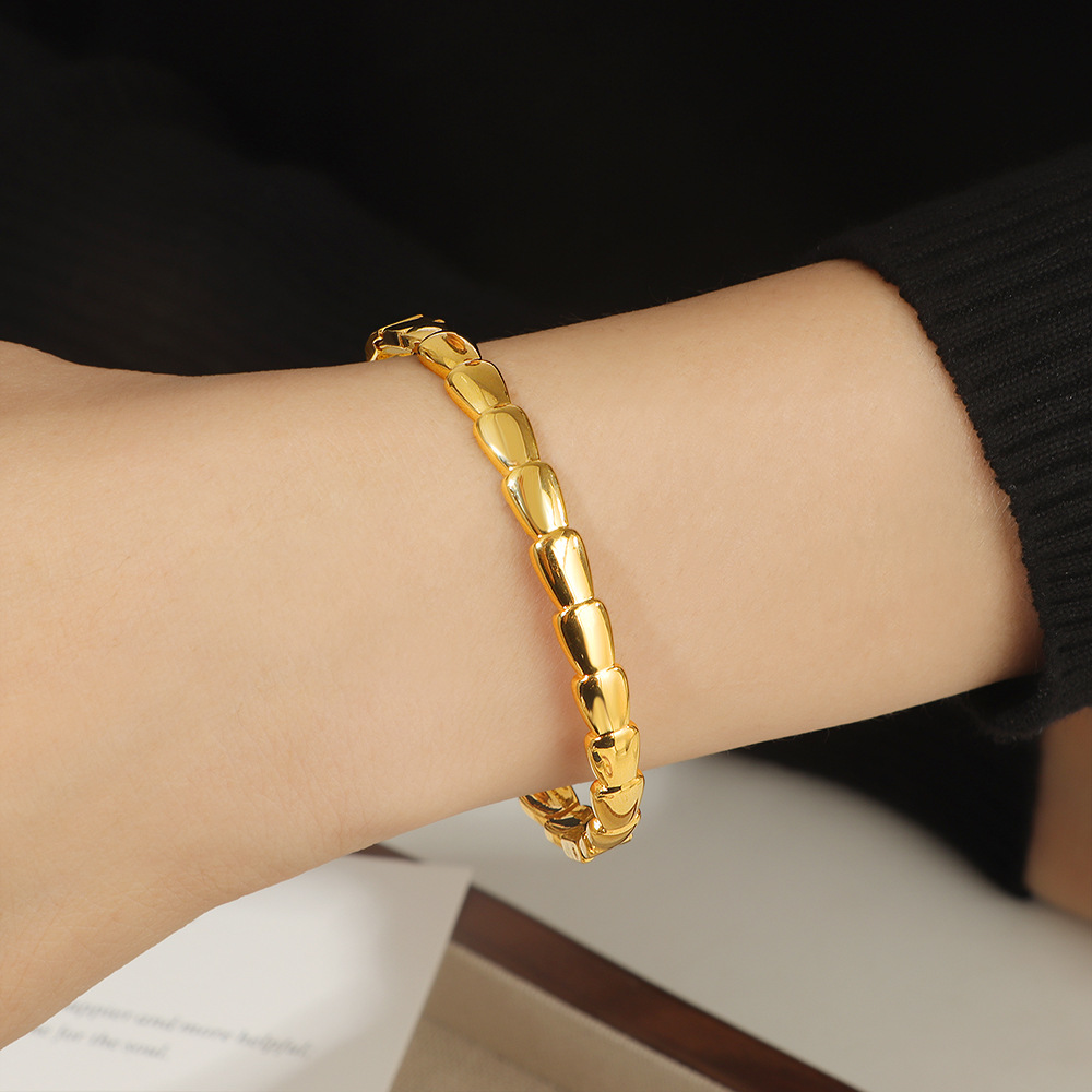 New trendy snake joint bracelet for women, simple and elegant plain ring, personalized titanium steel bracelet factory wholesale details Picture