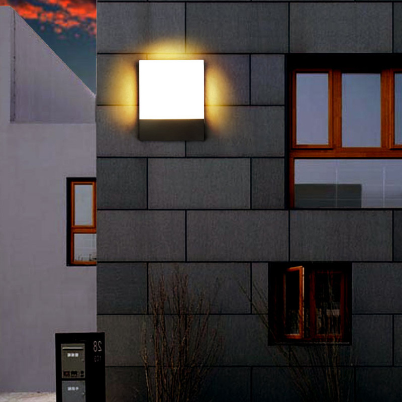 Outdoor wall light waterproof villa outdoor creative simple courtyard led aisle stairs terrace hotel balcony wall light Application Scenario