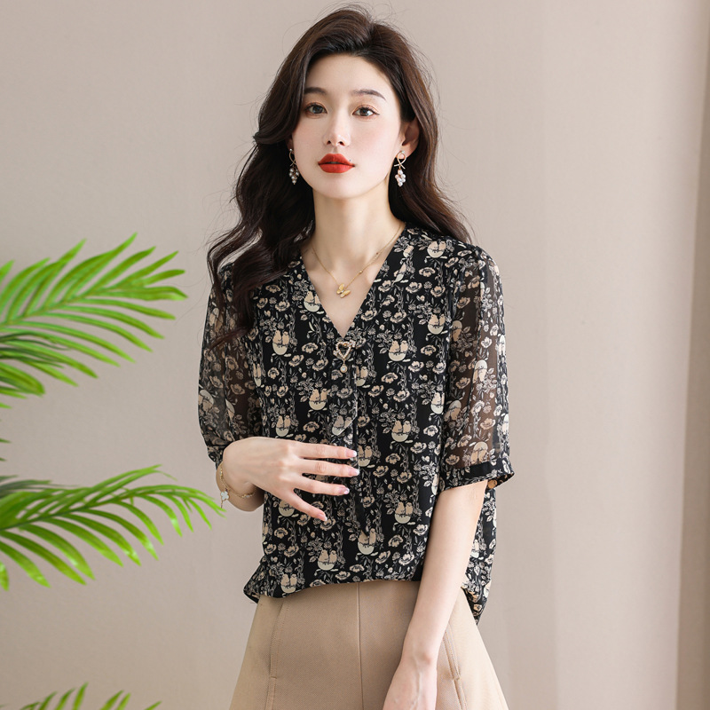中袖夏季碎花细节图