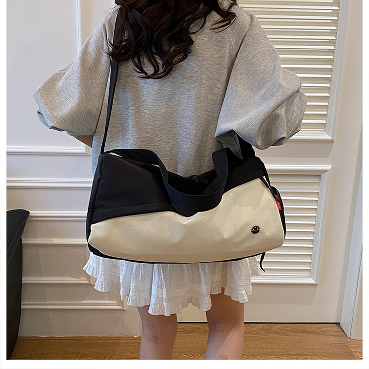 跨境韩版包包女2025新款防水尼龙包时尚新月包百搭轻便斜跨包详情35