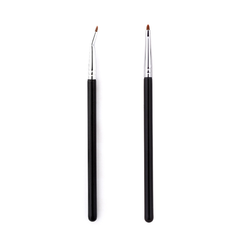 Ultra-fine flat-head concealer brush, corner eyeliner brush, apply down to the tear troughs, under-eye bags, eyelids and eye details makeup brush Item Picture