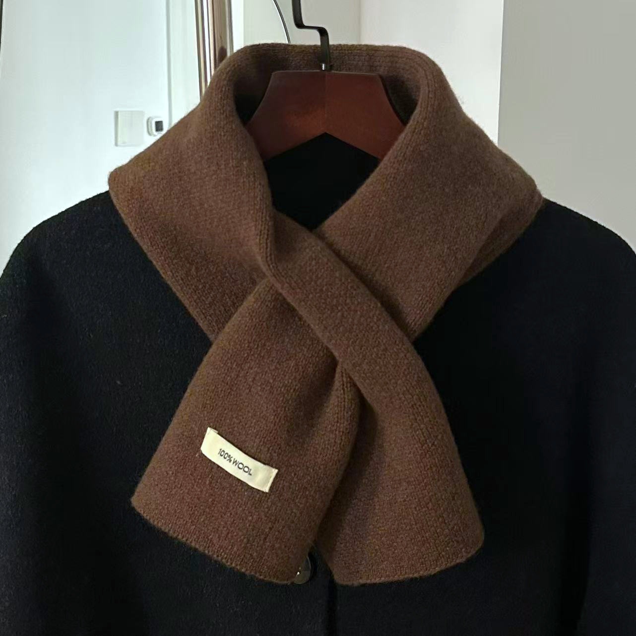 A new Australian wool scarf for women in autumn and winter, a versatile Korean-style atmosphere, a warm cross scarf for lovers, and a scarf for women Specification image